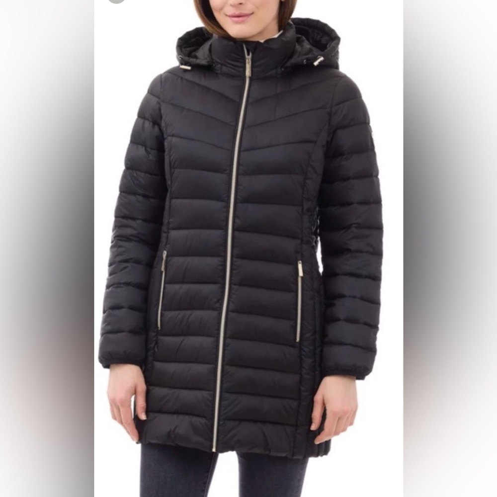 New MICHAEL  Kors Women’s Puffer Down Coat in Black, size 1X, $275